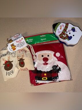 Bundle of Christmas items